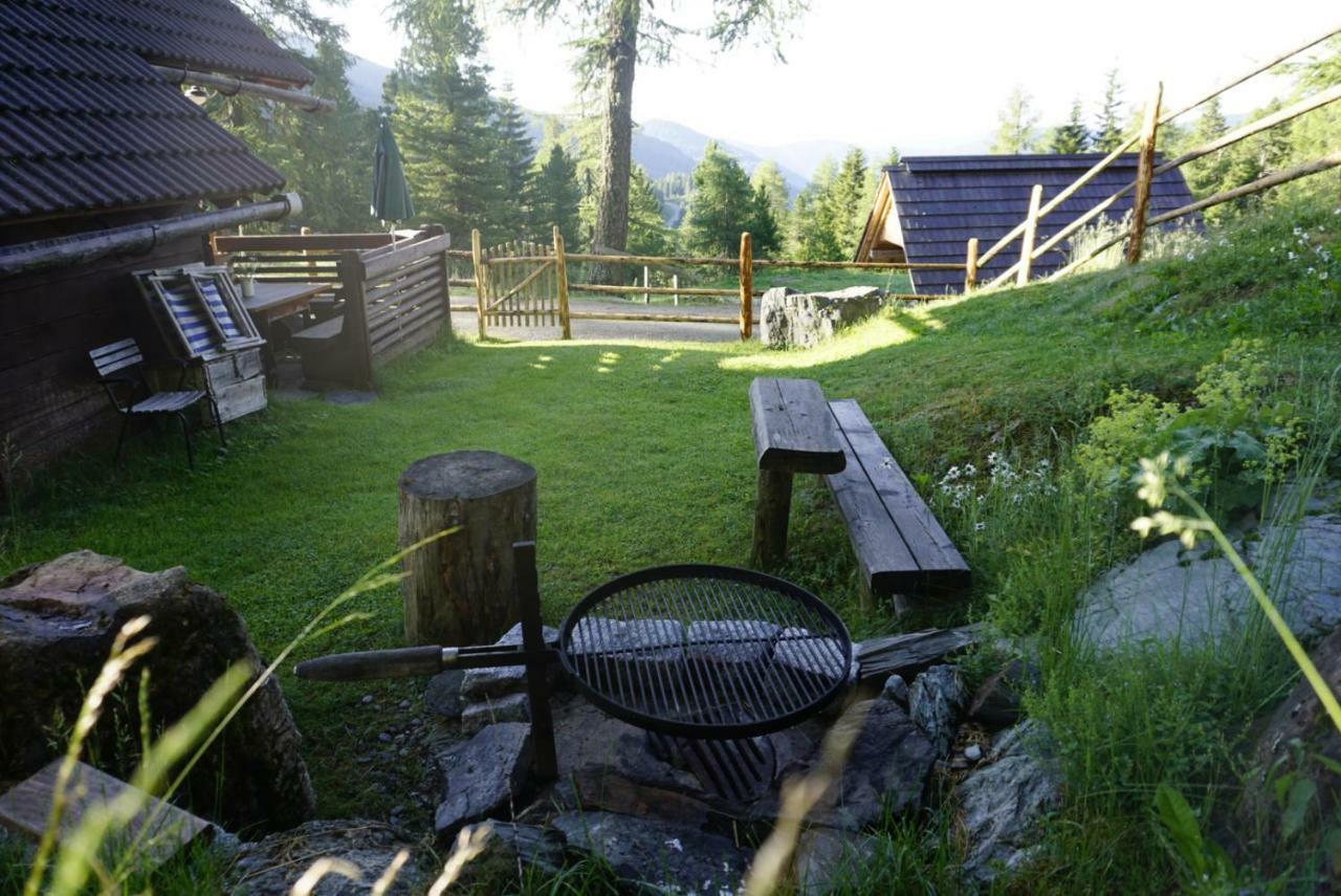 Bergheim Schmidt, Almhuetten Im Wald Appartments An Der Piste Alpine Huts In Forrest Appartments Near Slope Turracher Höhe Buitenkant foto